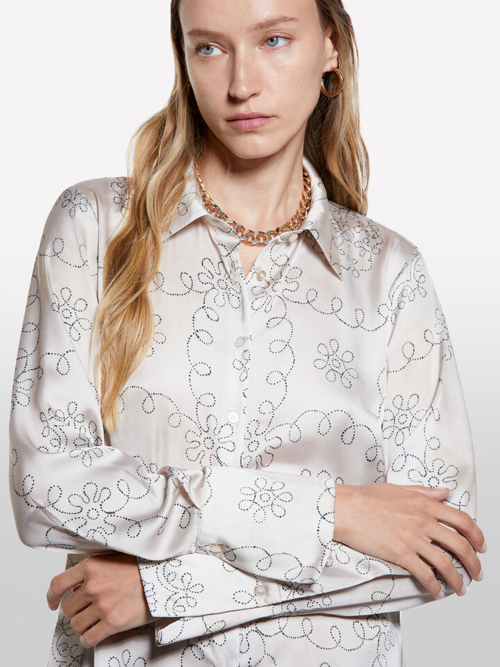 Camisa bege em cetim estampado - camisas para mulher - Bege | Sisley image number 4